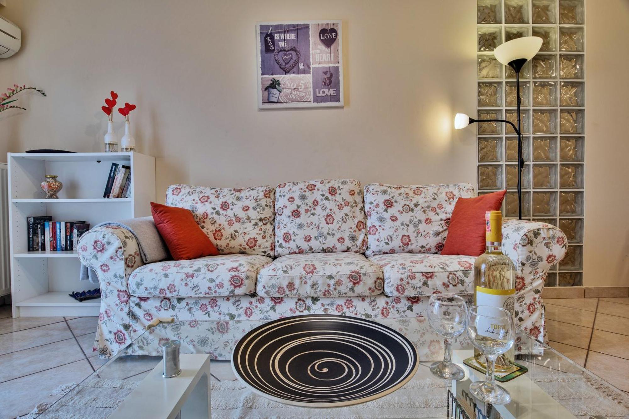 House Of Velenia - 2 Bedroom Apartment Near Old Town, Airport And Bus Station Corfu  Extérieur photo