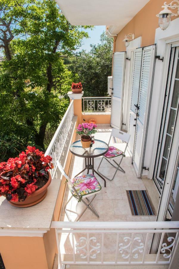 House Of Velenia - 2 Bedroom Apartment Near Old Town, Airport And Bus Station Corfu  Extérieur photo