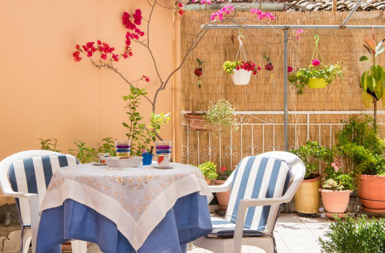 House Of Velenia - 2 Bedroom Apartment Near Old Town, Airport And Bus Station Corfu  Extérieur photo